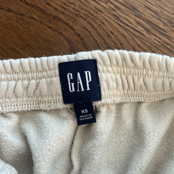 cream color gap teen fleece joggers - Picture 2 of 3